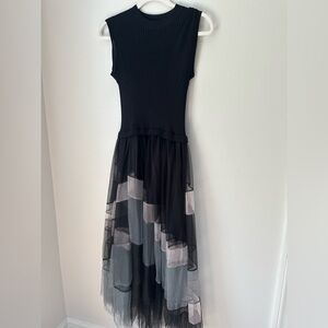 Gracia Black and Gray Maxi Dress